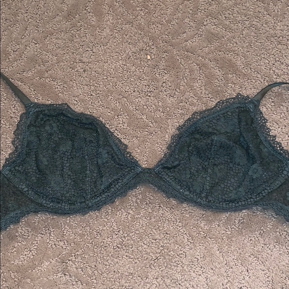 Vs bras - Picture 3 of 3